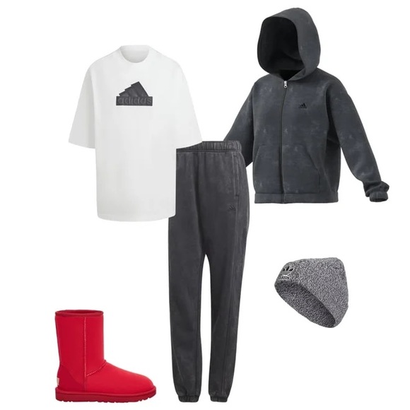 UGG Classic Short II "Samba Red" Boots - Picture 12 of 15